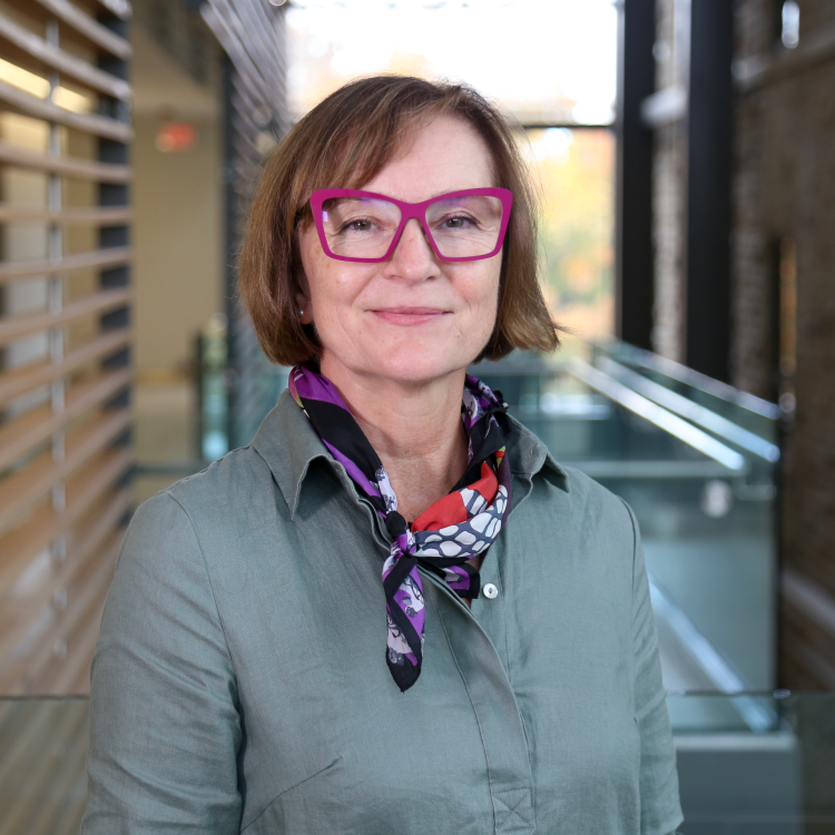 Dr.  Beata  Batorowicz